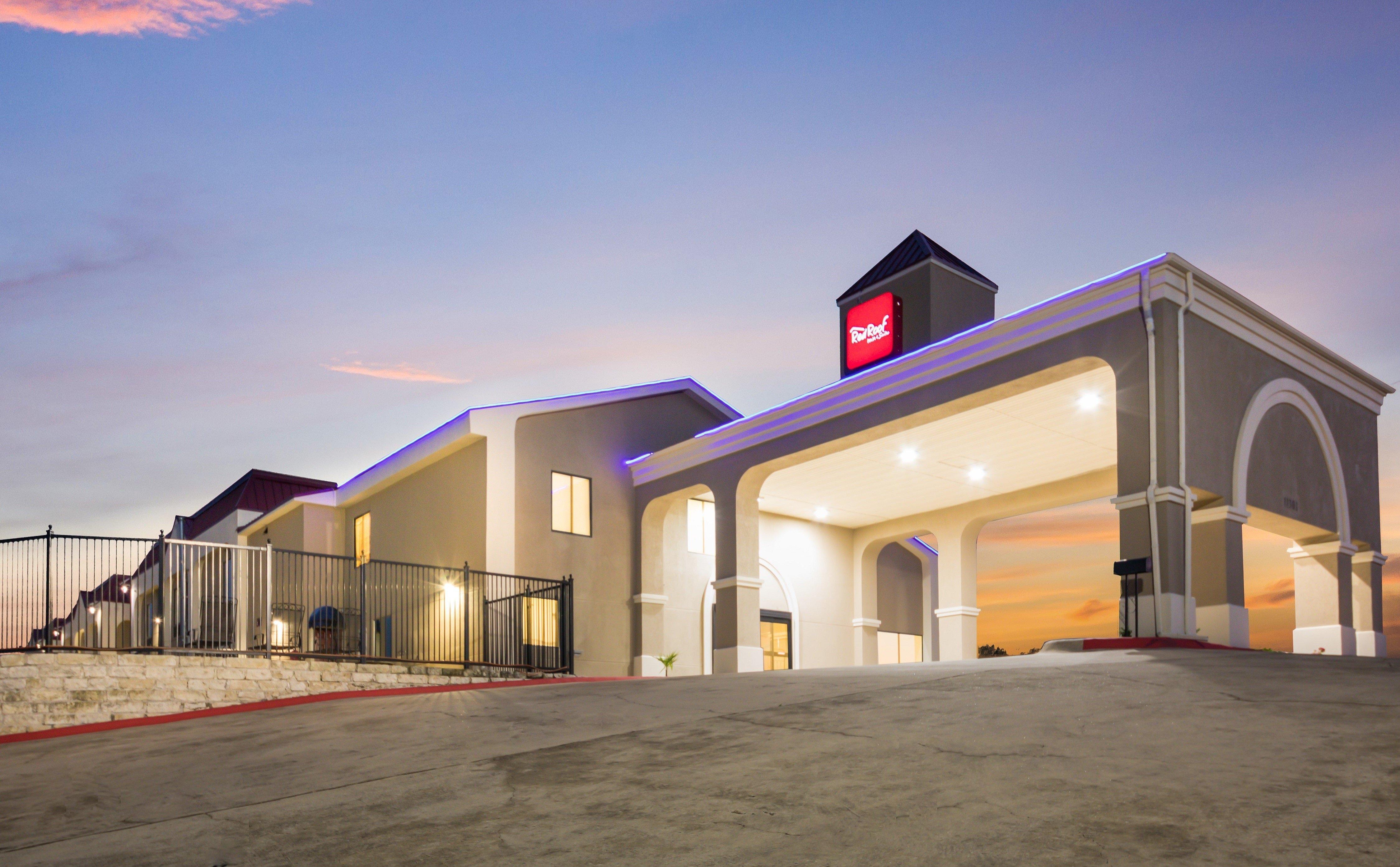 Red Roof Inn & Suites Austin East - Manor Exteriér fotografie
