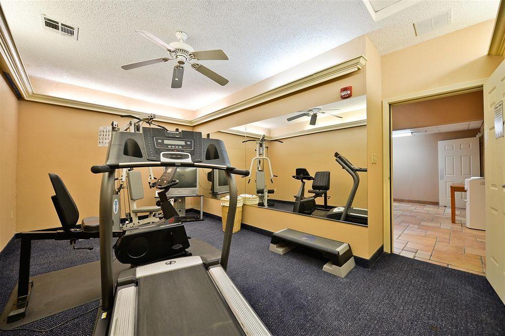 Red Roof Inn & Suites Austin East - Manor Zařízení fotografie