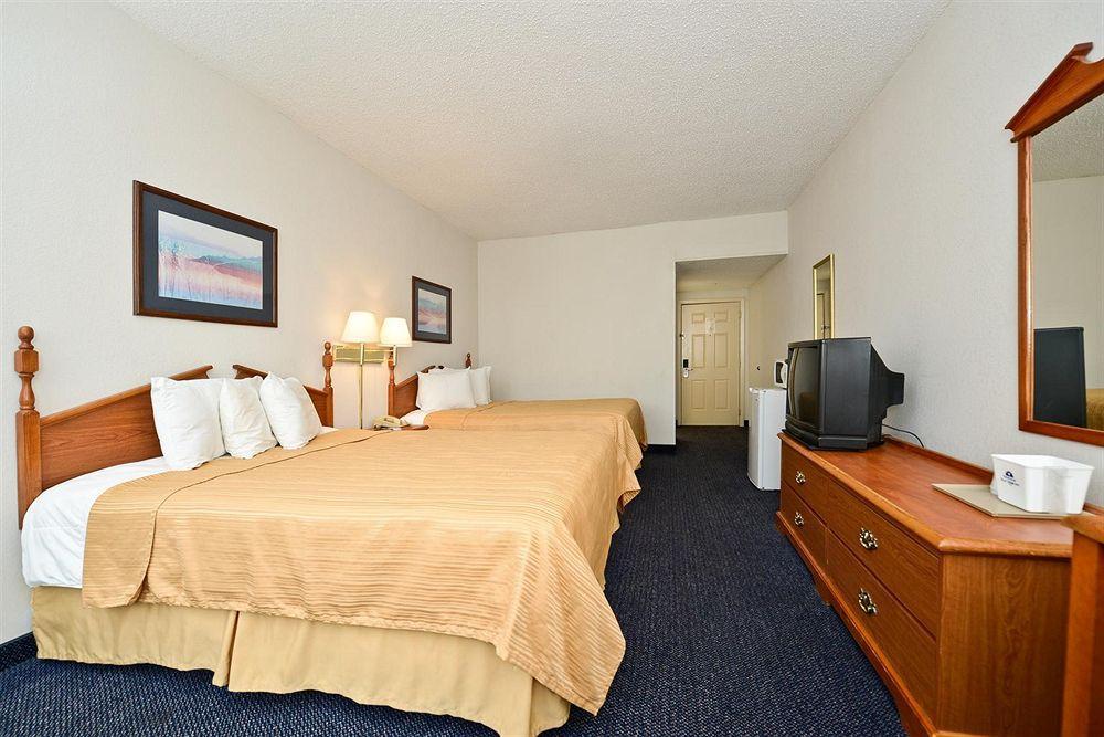 Red Roof Inn & Suites Austin East - Manor Pokoj fotografie