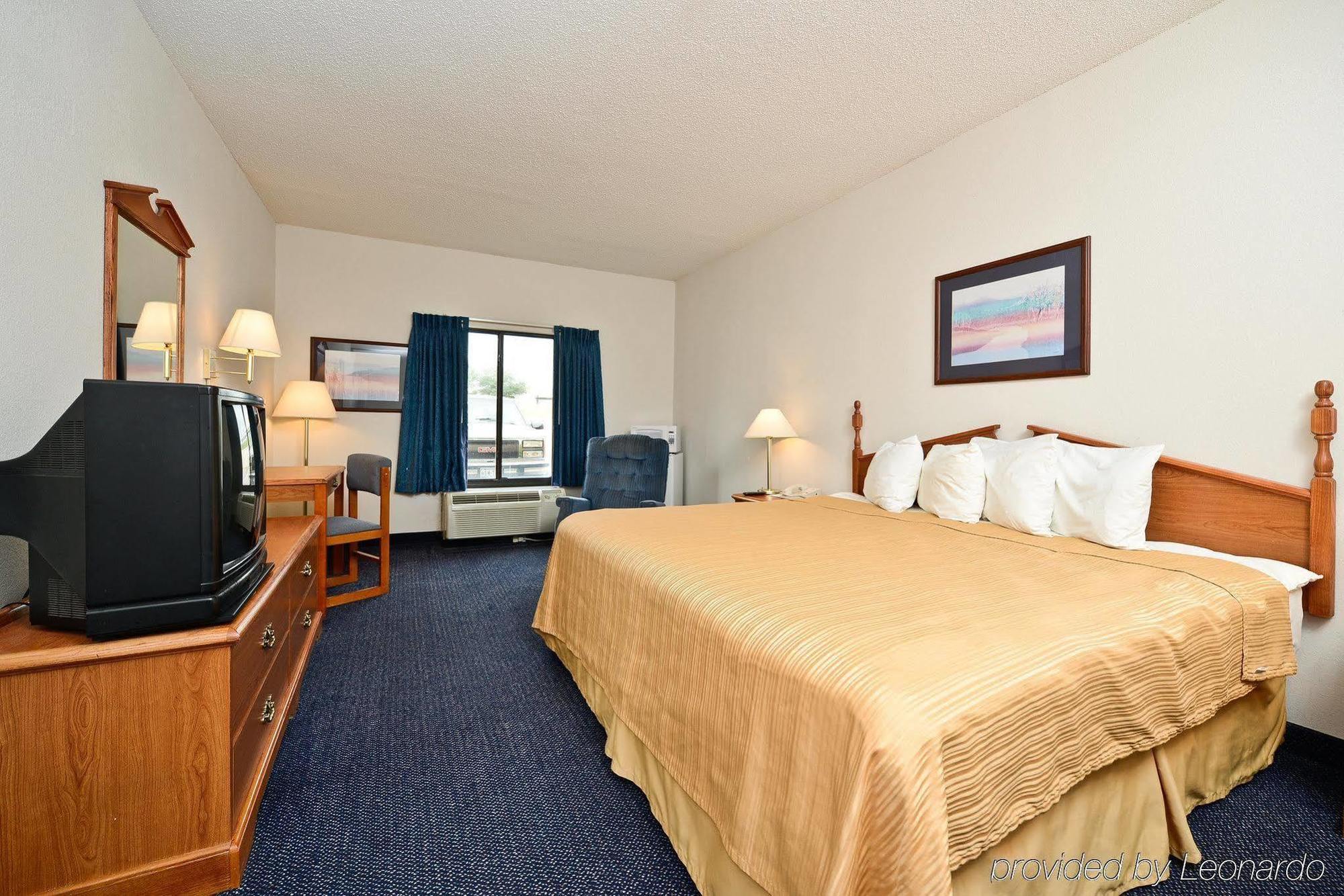 Red Roof Inn & Suites Austin East - Manor Pokoj fotografie